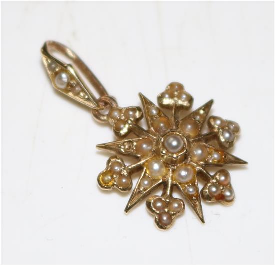15ct gold and seed pearl pendant